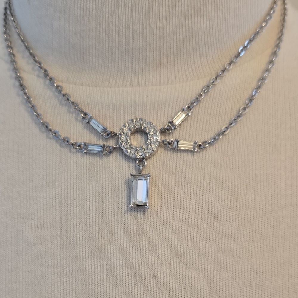 Elegant Silver Necklace with Crystal Accents